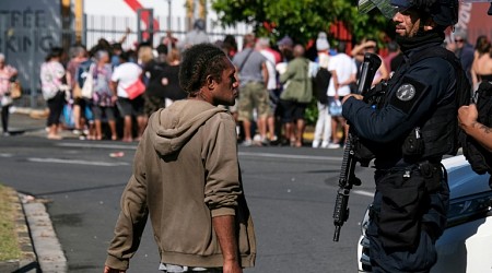 New Caledonia Separatists Defy French Efforts To Unblock Roads