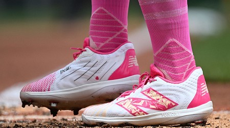 MLB Teams, Players Showcase Uniform Tributes in Photos for Mother's Day 2024