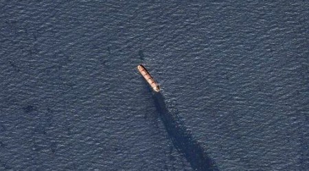 An attack on a cargo ship in the Red Sea has caused a miles-long oil slick. Things could get worse