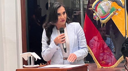 La vicepresidenta de Ecuador asegura que Estados Unidos le canceló la visa