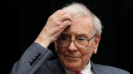 Warren Buffett is hoarding $200 billion as he may see 'storm clouds' ahead, says top economist Steve Hanke