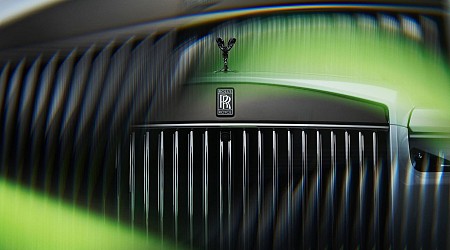 Discover The Features Of The New 2025 Rolls-Royce Cullinan Black Badge