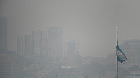 Honduras y Guatemala reportan cielos saturados por histórica contaminación de humo por fuegos forestales