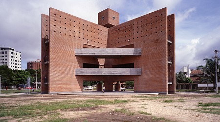 Monumento a la Cumbre de las Américas: la historia detrás de la obra de Mario Botta en Santa Cruz de la Sierra, Bolivia