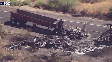 Deadly, multi-vehicle crash closes US 93 northwest of Phoenix