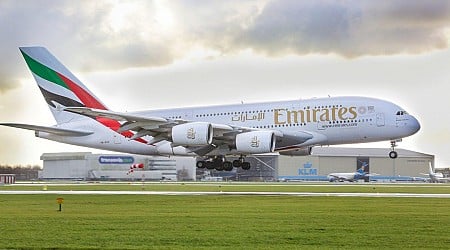 Emirates, the powerhouse Middle Eastern airline, is giving staff a bonus of 20 weeks' pay after a blockbuster year