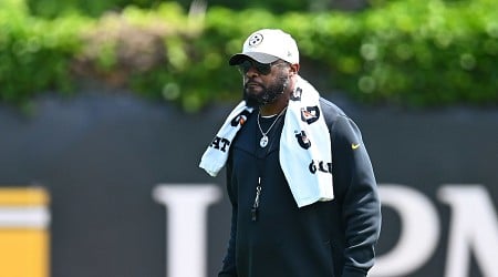 Mike Tomlin's Agency Shares Photos of Steelers HC Signing Contracts 17 Years Apart