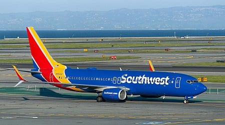 FAA investigating Southwest flight that dropped within a few hundred feet over the ocean in Hawaii