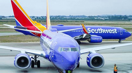 Southwest Airlines jet plunges within 400 feet of an ocean near Hawaii