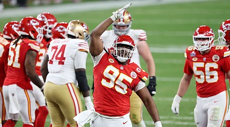 Unlike Kelce, Chiefs' Jones not talking retirement