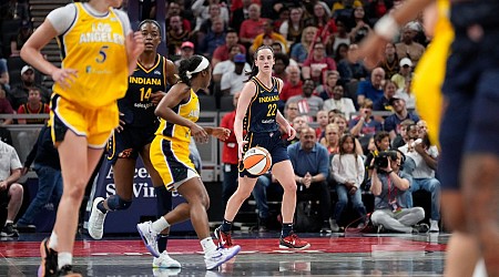 Clark (30) has most complete game in Fever loss