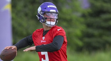 Predicting When Each Rookie NFL Quarterback Will Make His First Start in 2024