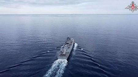 La fragata y el submarino de propulsión nuclear de Rusia que visitarán Cuba están practicando el uso de armas de alta precisión en el Atlántico