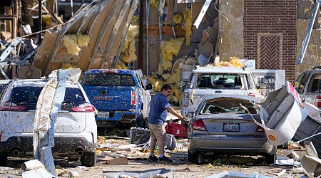 Death toll rises to 21 after storms sweep across several US states