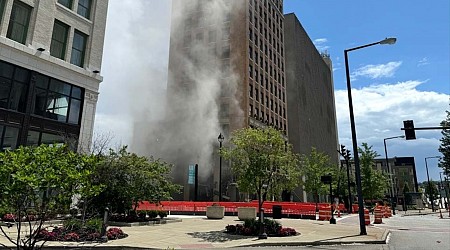 Multiple people injured after explosion rocks downtown Youngstown, Ohio