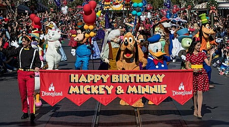 'Magic United': Disneyland characters vote to unionize