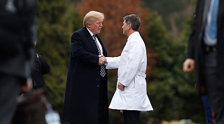 Trump challenges Biden to a cognitive test but confuses the name of the doctor who tested him