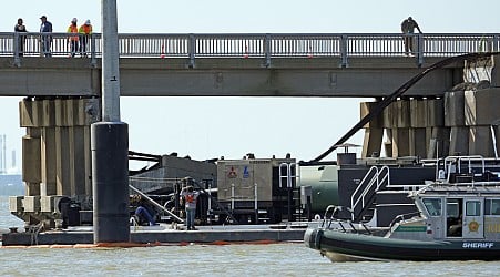 Barge hits bridge connecting Galveston and Pelican Island, causing oil to spill