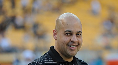 Steelers committed to team policy of not negotiating in-season