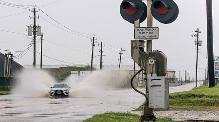 Tropical Storm Alberto Forms as Texans Warned of Storm Surge