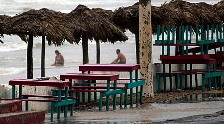 Tropical Storm Alberto makes landfall in Mexico; danger looms for Texas