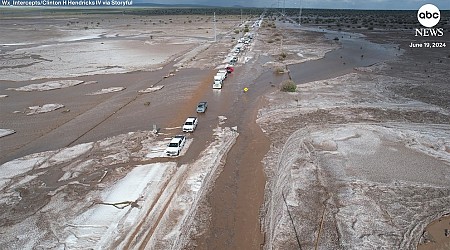 WATCH: Flash flooding leaves motorists stranded along New Mexico highway