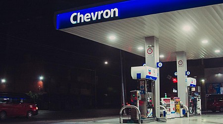 Jim Cramer Weighs In on Chevron Corp (NYSE:CVX)