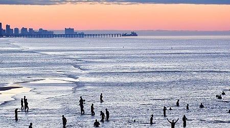 3 Alabama Men Die After Becoming Distressed While Swimming at Florida Beach