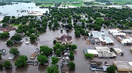 Weather woes forecast to continue as flooding in the Midwest turns deadly and extreme heat heads south