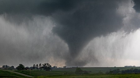 Students crisscross tornado alley, chasing storms, sharing data, learning lessons