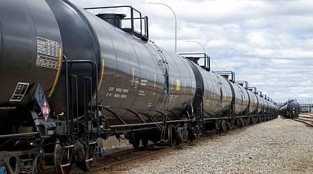 Railroad owes nearly $400M to Washington tribe for North Dakota oil shipments, judge rules
