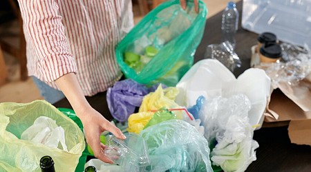 Llevamos décadas reciclando la basura que producimos. Los expertos dicen que no ha servido para nada