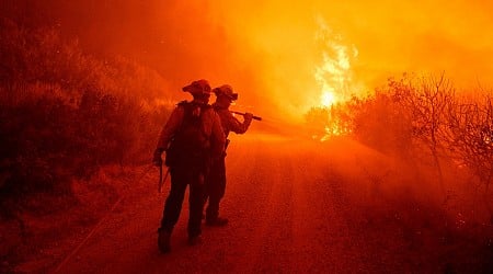 Wildfire near LA spreads to 11,000 acres, sparking evacuations