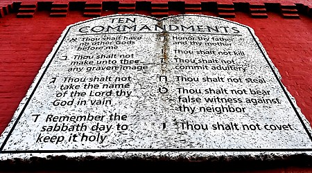 Louisiana parents sue over placing Ten Commandments in schools