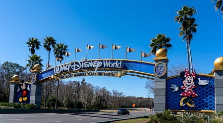 Disney World to let visitors reserve rides a week in advance