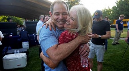 US Representative John Curtis wins Utah GOP primary for Romney’s open seat, while Governor Spencer Cox also wins