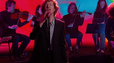 Watch Beck’s Orchestral Performance of ‘Paper Tiger’ on ‘Kimmel