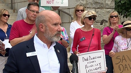 Donelson holds press conference in response to City Council's reprimanding