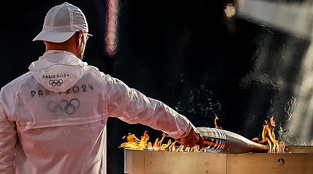 Un pilote de F1 va porter la flamme olympique mardi