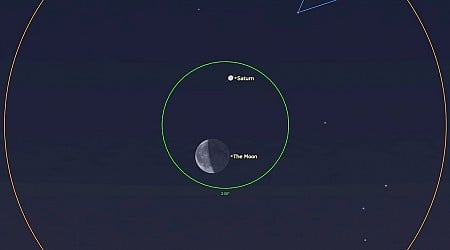 See the moon and Saturn meet in the night sky early on May 31
