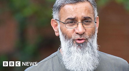 Radical preacher directed banned group, court hears