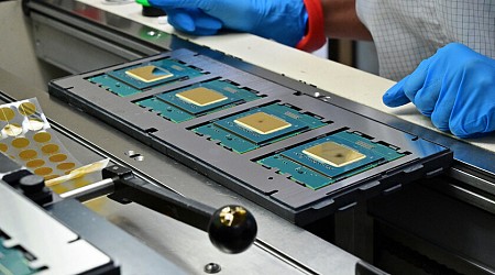 Intel ya está fabricando a gran escala chips en el nodo Intel 3. La competencia con TSMC y Samsung empieza aquí