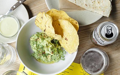 Las claves para hacer el mejor guacamole casero según un chef mexicano con dos estrellas Michelin