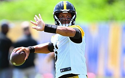 Russell Wilson day to day with calf injury after missing start of Steelers camp; Justin Fields taking QB1 reps