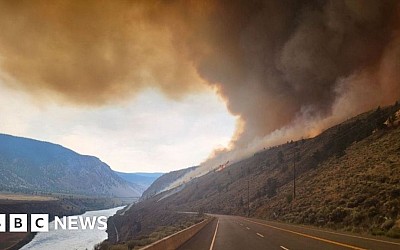 Wildfires force 25,000 to evacuate Canadian town
