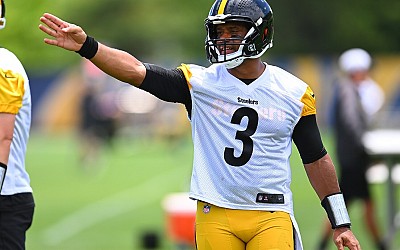 Mike Tomlin: "Nothing has changed" regarding Russell Wilson and Justin Fields