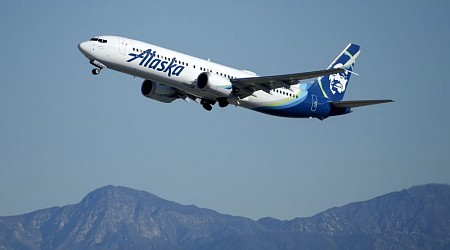 Alaska Airlines reaches tentative labor deal with flight attendants