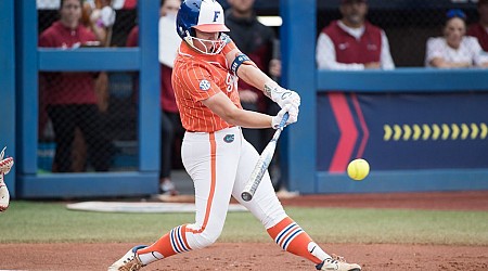 Florida eliminates Tide, advances to WCWS semis