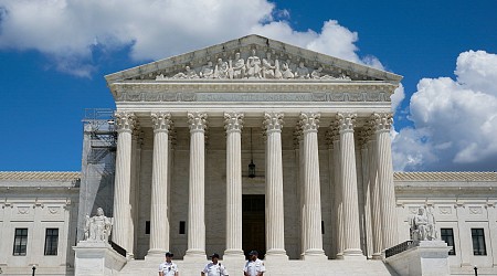 US Supreme Court weakens federal regulators in boost for business