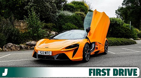 2025 McLaren Artura Spider Is A Heart-Thumping First Supercar Experience